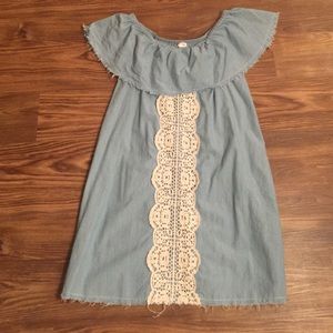 Chambray and lace off the shoulder dress🌻