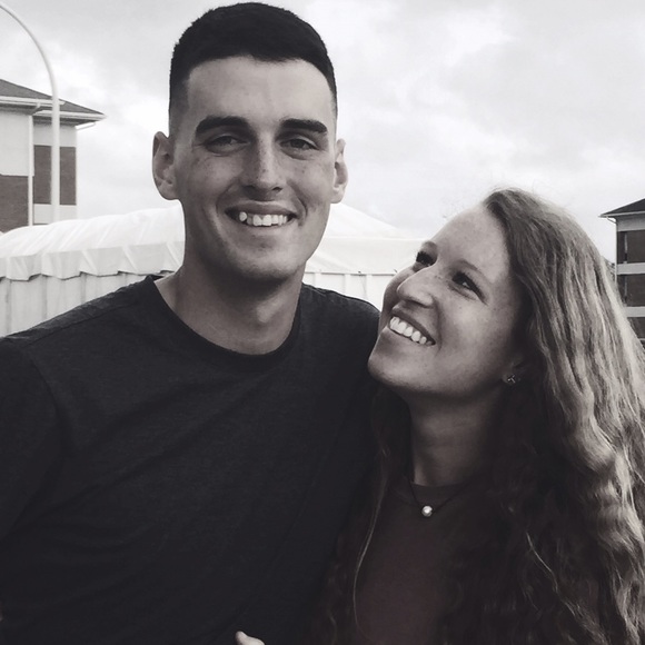 Meet your Posher, Taylor - Picture 2 of 2