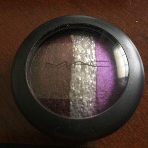 MAC MINERALIZE EYE SHADOW TRIO IN OUTSPOKEN