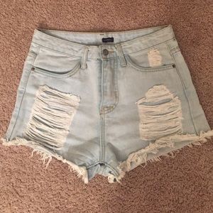 Brandy Melville high waisted shorts!