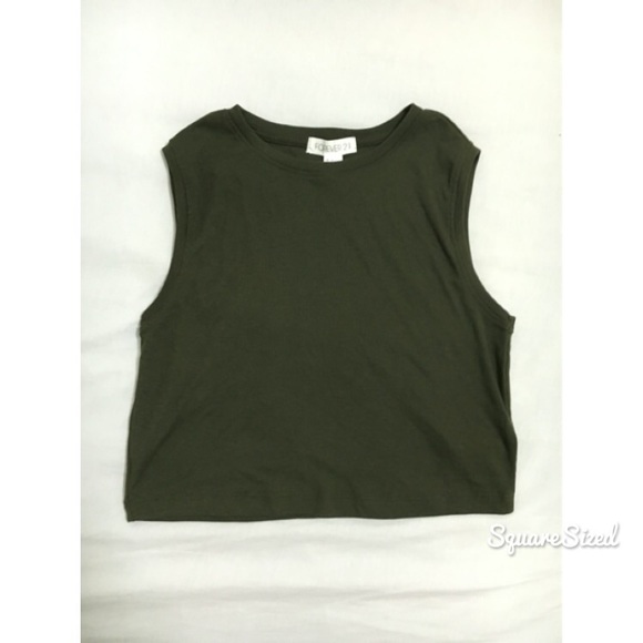 Crop Top 3 - Picture 1 of 1