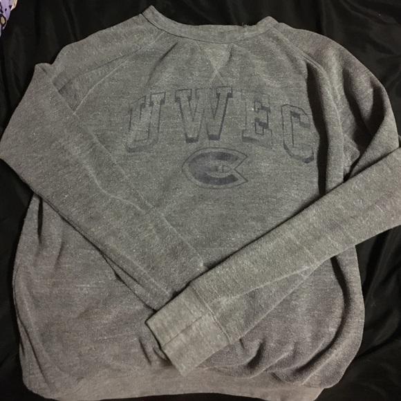 UW- Eau Claire Pullover Sweatshirt Size Medium