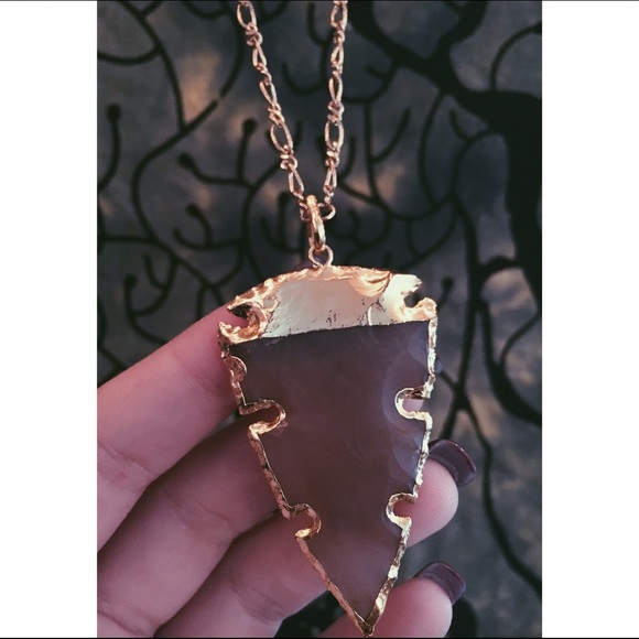 Arrowhead necklace