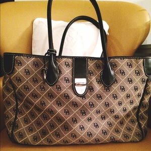 Dooney & Bourke canvas logo tote