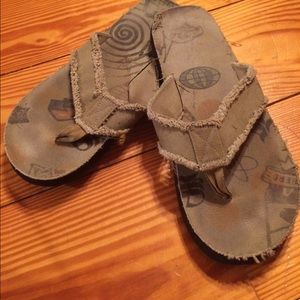 Fossil flip flops