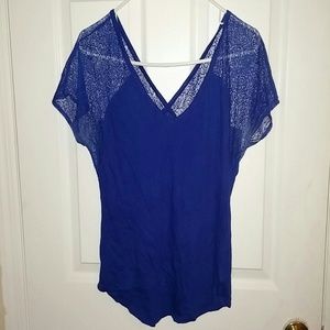 Super cute casual short sleeved shirt.