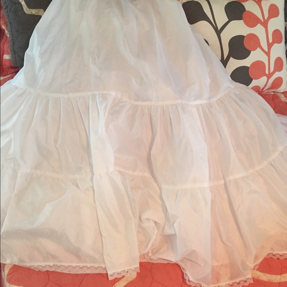 Wedding gown slip