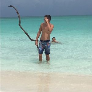 Meet your Posher, Conor