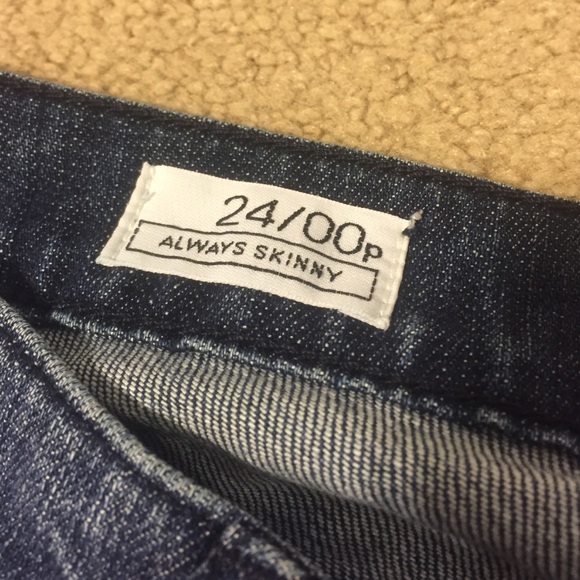 jeans - Picture 2 of 3