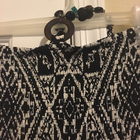 Dress - Picture 3 of 4