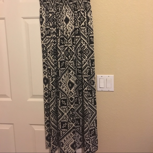 Dress - Picture 4 of 4