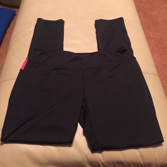 Skinny leg yoga pants