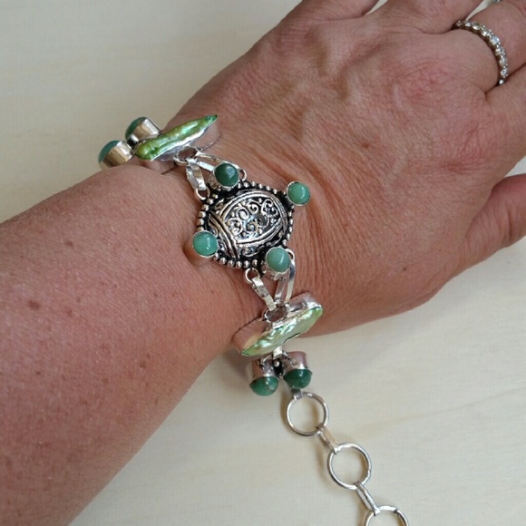 Green Chalcedony Keshi Pearl silver bracelet - Picture 3 of 4