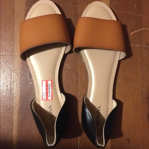Sandals - Picture 1 of 1