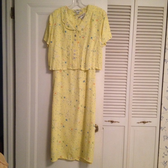 Spring/Summer Dress, two piece - Picture 4 of 4