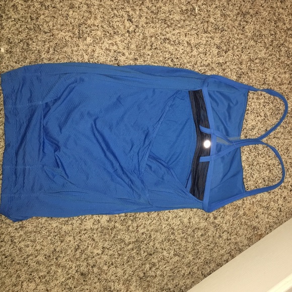 Lulu Lemon top