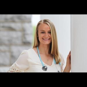 Meet your Posher, Catherine