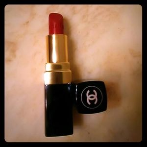 Chanel Rouge Coco #19 Gabrielle