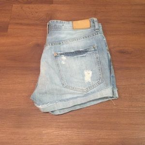 Boyfriend-Fit Jean Shorts