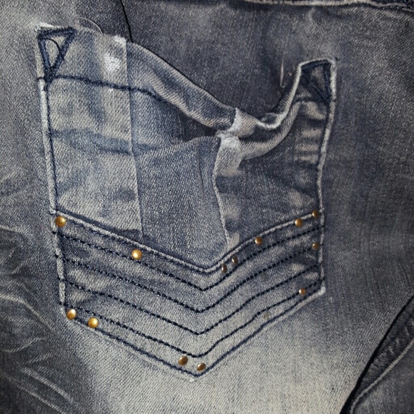 Jeans - Picture 2 of 3