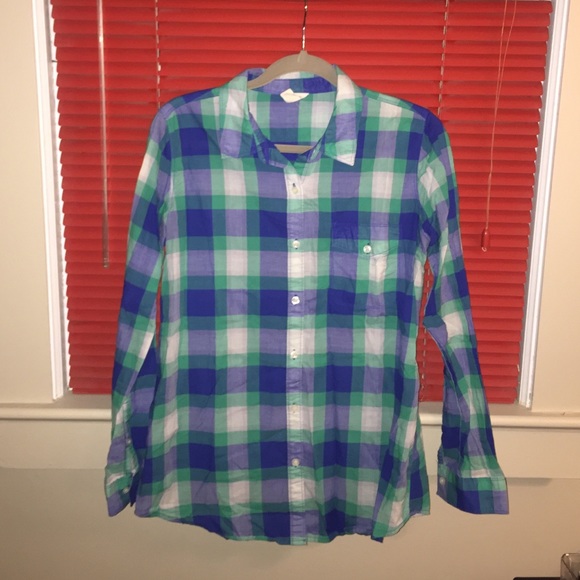 Thin plaid shirt