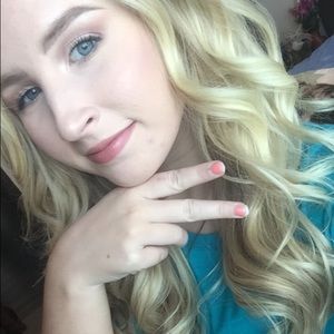 Meet your Posher, Riley