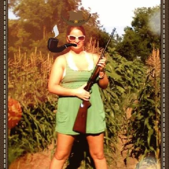 Meet your Posher, Sandra - Picture 1 of 1