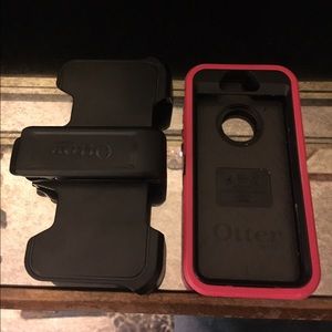 Hot pink 5s otter box & clip