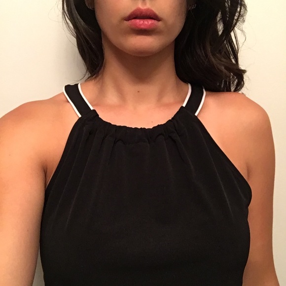 Tahari Tops - NWOT Tahari halter top