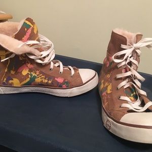 UGG Sneakers