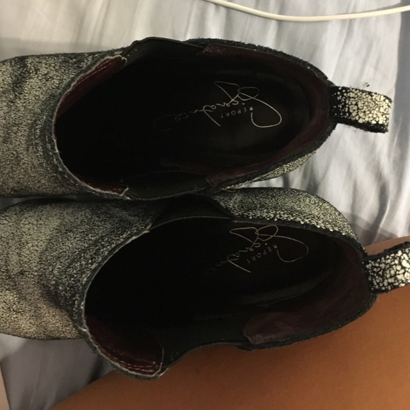 SOLD - Picture 3 of 4