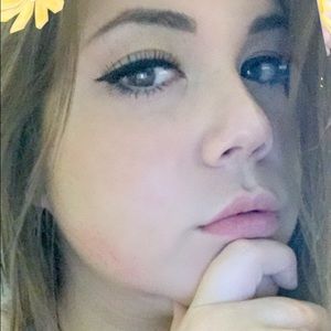 Meet your Posher, Avery