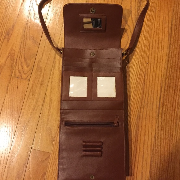 Purse - Picture 2 of 3