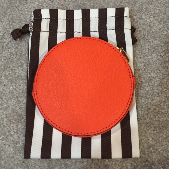 Henri Bendel W 57TH Round Coin Purse-Anchor NWT. - Picture 2 of 3