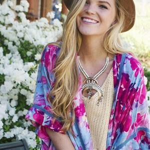 Meet your Posher, Taylor