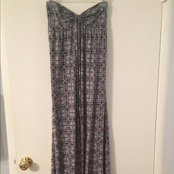 Multicolored strapless maxi dress