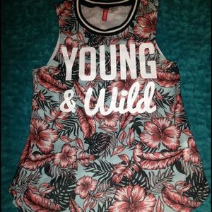 YOUNG & WILD sleeveless top