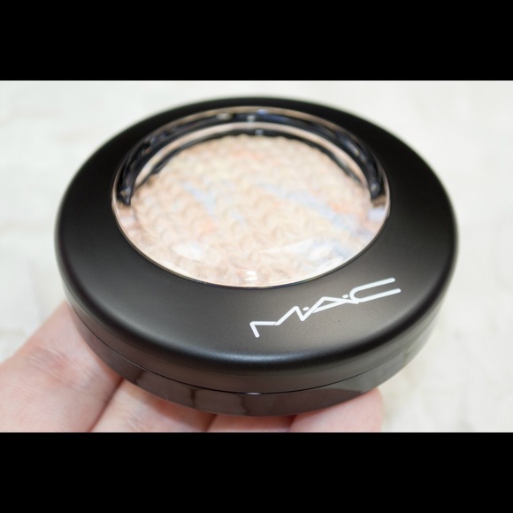 Mac lightscapade highlighter