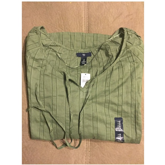 New! Gap Olive Green Shirt