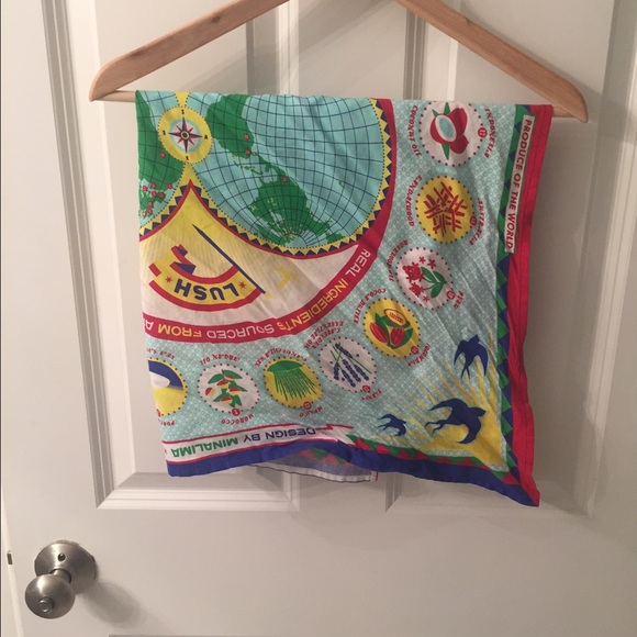 Lush Ingredients of the World Knot Wrap