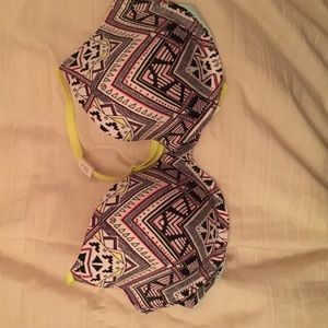 VS pink bra (NEVER WORN)