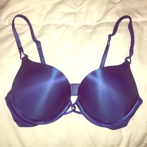 Victoria Secret Miraculous Plunge in Navy