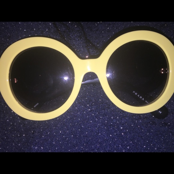PRADA SUNGLASSES?✨