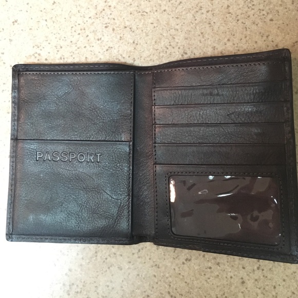 Travel items - Picture 2 of 4