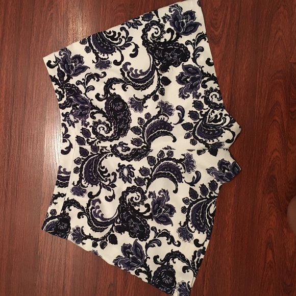 Forever 21 high shorts - Picture 2 of 3