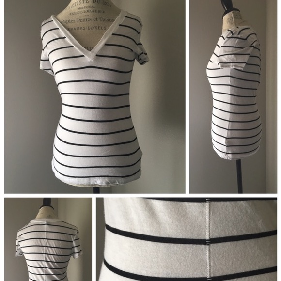 Express-The Perfect Tee - Picture 2 of 4