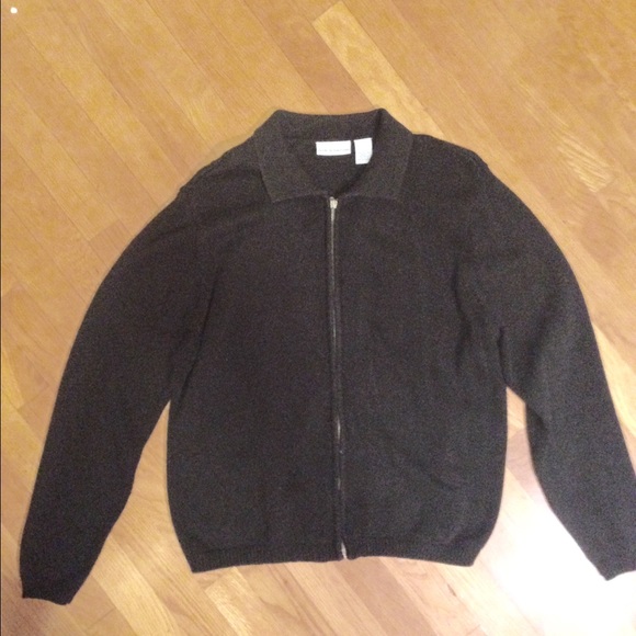 Basic Black Sweater With Full Zipper - image 1