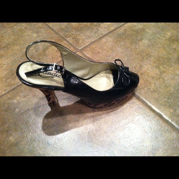Black patent pumps