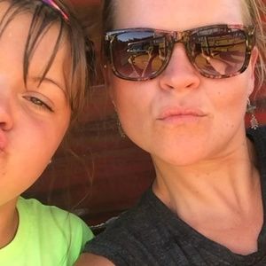 Meet your Posher, Lacy