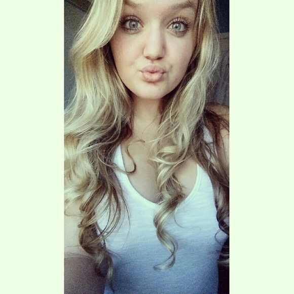 Meet your Posher, Lela - Picture 1 of 1